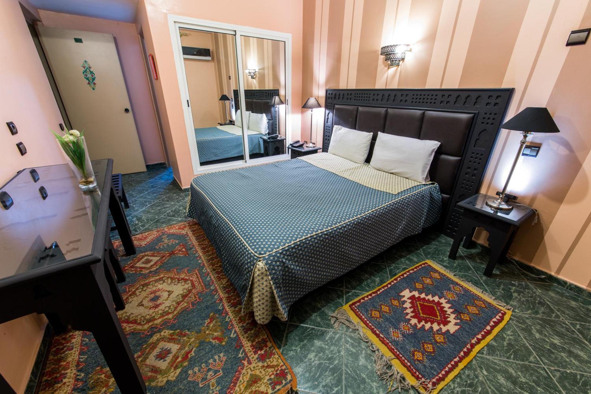 Hotel Akouas Meknès Habitación foto