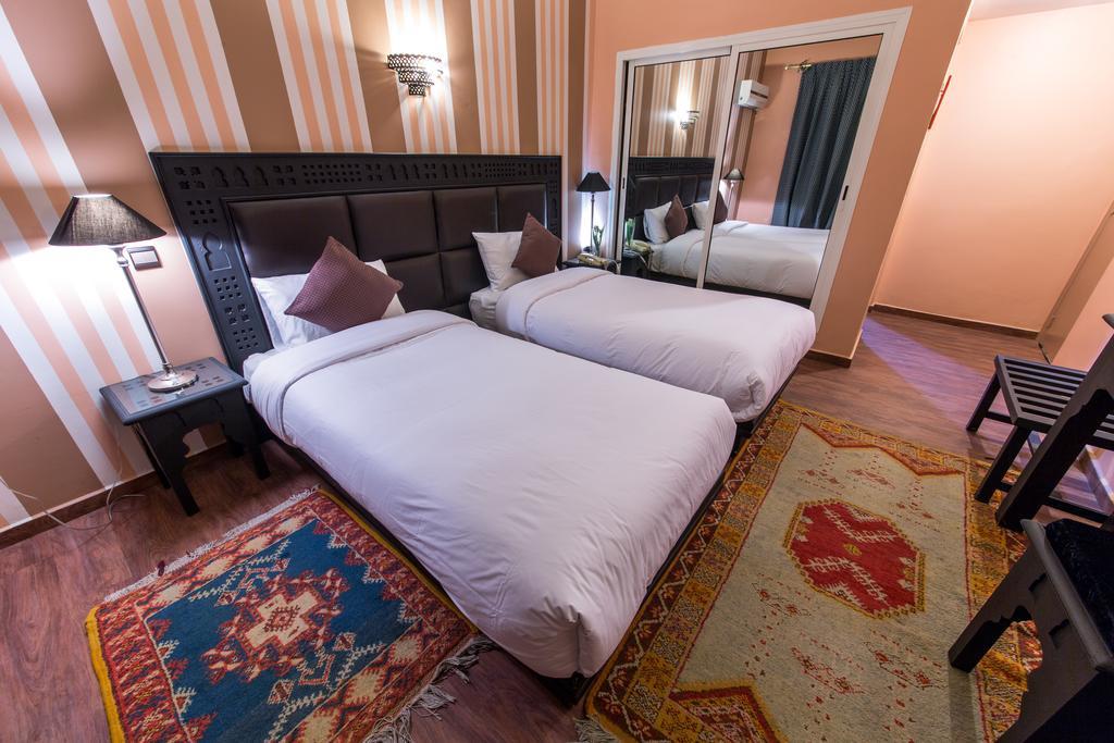 Hotel Akouas Meknès Habitación foto